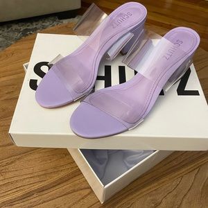 NWT Victorie Nappa Leather & Vinyl Sandal - Size 8